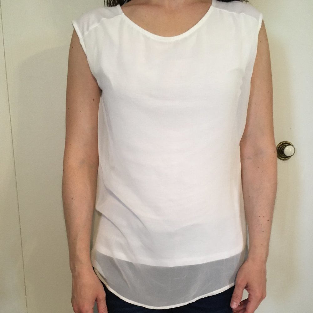 ivory sleeveless top The Limited (S)
